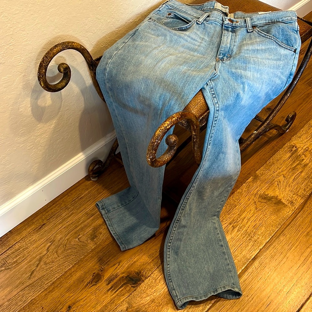 Like New Classic Wrangler Authentics Original Blue Stonewashed Blue Jeans!